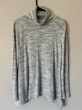 Simply Vera Vera Wang Gray Turtleneck Women’s Size Large